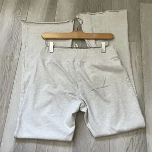 Brandy Melville Sweatpants cotton low rise wide leg womens Gray one size lounge thumbnail 6
