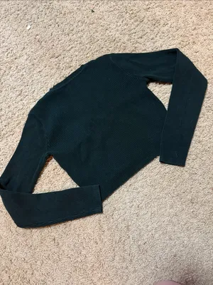 Brandy Melville Dark Green Cropped V-Neck Sweater thumbnail 5