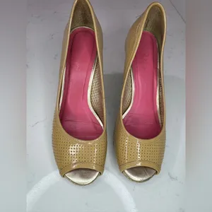 Lilly Pulitzer Tan Perforated Wedges thumbnail 6