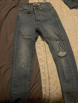 Levi's Wedgie Fit Skinny Jeans thumbnail 1