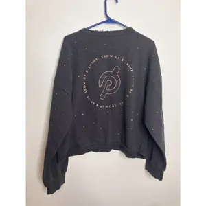 Peloton Sweatshirt Womens XL Black Excellent Distressed Rose Gold Logo Cropped thumbnail 5
