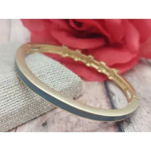Lia Sophia Gray Enamel Gold Tone Stretchable Bangle Bracelet Baguette Crystals thumbnail 2