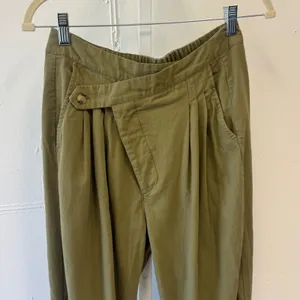 Mable Olive Green Asymmetrical Button Pleated Tapered Pants MP6040 Small Utility thumbnail 3