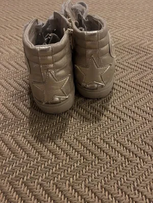Gold shimmer shoes Size 8.5 thumbnail 4