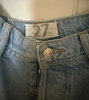 Distressed Wide Leg Jeans thumbnail 5