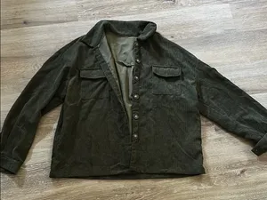 Large nwot women’s corduroy ribbed Hunter green button up shirt thumbnail 1