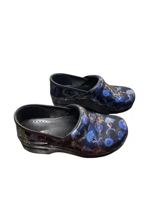 Dansko wms black blue floral leather nursing mules clogs sz 38/7.5-8 SKU 10-213 thumbnail 3