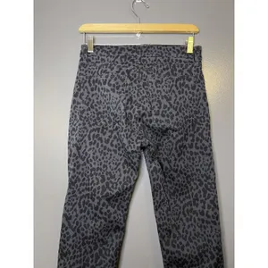 Gap 90s Straight Jeans Womens 4 Short Gray Leopard High Rise Stretch Denim Pants thumbnail 5