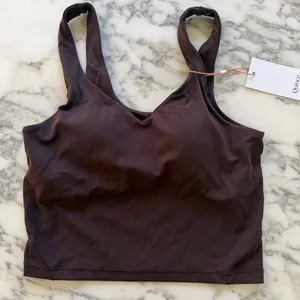 NWT Quince Women's Ultra Form V Neck Cocoa Brown Cropped Sports Bra Sz M thumbnail 3