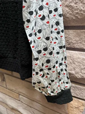 Anthropologie Porridge Textured Sweatshirt size Large black white pop art print thumbnail 5