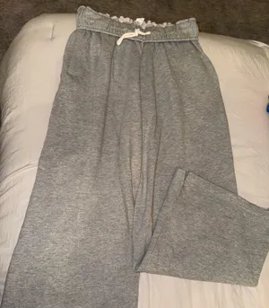 Urban Outfitters Sweatpants thumbnail 1