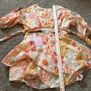 Hello Molly Lovely Limelight Cut Out Floral Dress Size 6 NWT thumbnail 6