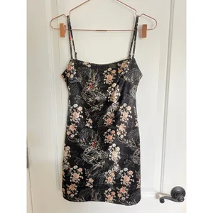 Urban‎ Outfitters Mini Dress Womens Medium Black Dragon Floral Satin Bodycon Y2K thumbnail 5