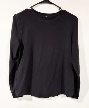 Lululemon Black Athletic Crewneck Long Sleeve Stretchy Top thumbnail 1