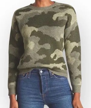 Lucky Brand Crew Neck Pullover Sweater Women’s Size Large Green Camouflage thumbnail 1