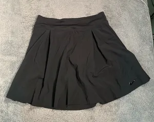 Nike Women's Black skort thumbnail 1