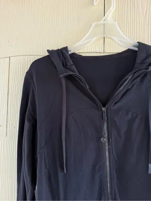 Lululemon Define Hooded Jacket thumbnail 2
