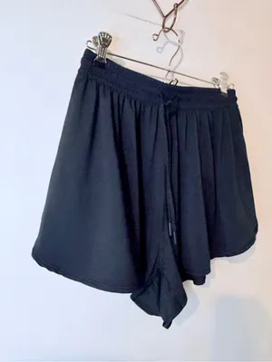 Lululemon Black Running Shorts Size 6 Drawstring 3” Inseam thumbnail 2
