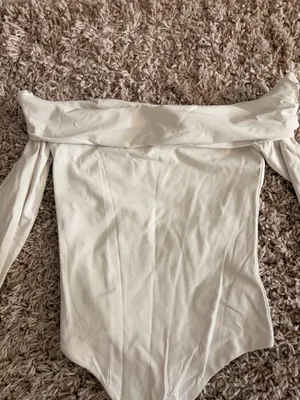 Aritzia Contour Bodysuit Long Sleeve thumbnail 3