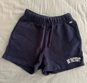Pull and Bear shorts thumbnail 1