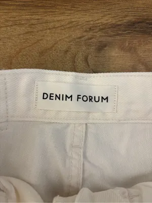 Aritzia Denim Forum The '90s Pencil Maxi Denim Skirt White Women’s thumbnail 6