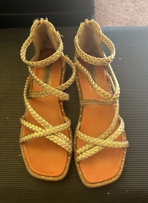 Steve Madden Strappy Gladiator Flat Sandals Gold Size 6.5 thumbnail 1