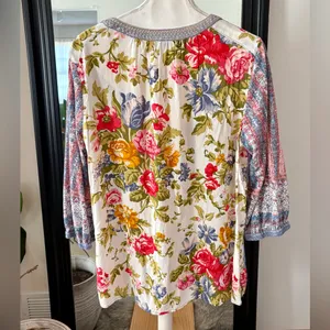 JOHN MARK Garden Party Embroidered Floral Shirt With 3/4 Length Sleeves thumbnail 2