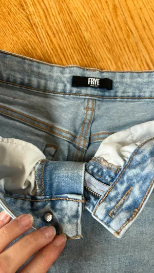 Frye jeans mom high rise thumbnail 3