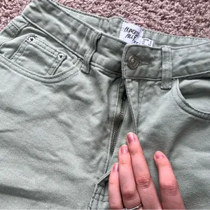Princess Polly Lester Mom Jeans - Sage Green thumbnail 4