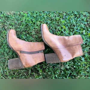 Frye Zip Ankle Booties Womens Brown Leather Size 8B thumbnail 7