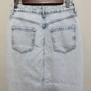 Zara Women's Light Acid Wash Denim Maxi Skirt High Waisted Front‎ Slit Raw Hem M thumbnail 6