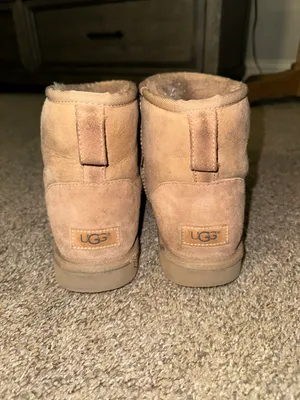 Ugg  thumbnail 2