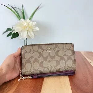 NWT Coach Long Zip Around Wallet‎ In Signature Canvas thumbnail 2