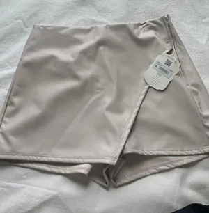 Skort thumbnail 1