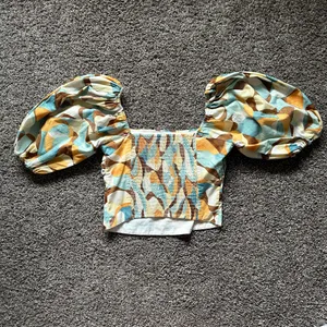 Abercrombie Puff Sleeve Square Neck Crop Top Small thumbnail 4