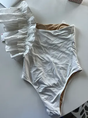 Zara NWT 1-piece Ruffle thumbnail 1