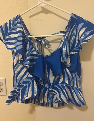 Crop Top Blue Size M thumbnail 1