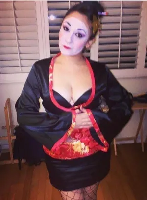 Japanese/Geisha doll Cosplay/Costume thumbnail 1
