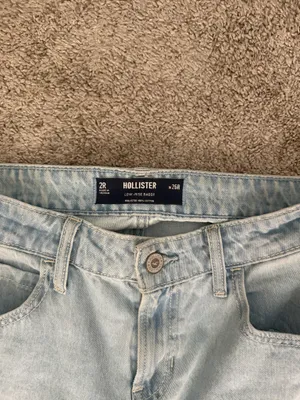 Low-Rise Hollister Jeans thumbnail 2