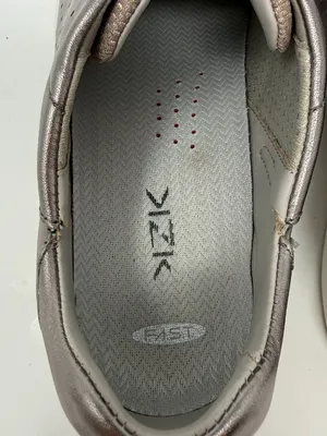 Kizik Miami Hands-Free Slip-On Sneaker Women's 8M Metallic Silver Leather Casual thumbnail 14