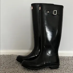 Hunter Black Gloss Tall Rain Boots with Red Logo Accent Size 8 thumbnail 3