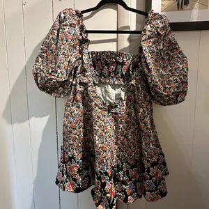 FOR LOVE AND LEMONS NWT HUDSON Floral Puff Sleeve Dress thumbnail 7