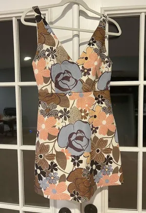 LAST CHANCE Zara floral metallic flare v neck dress thumbnail 2