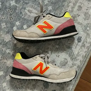 New Balance Sneakers Size 7.5 thumbnail 1