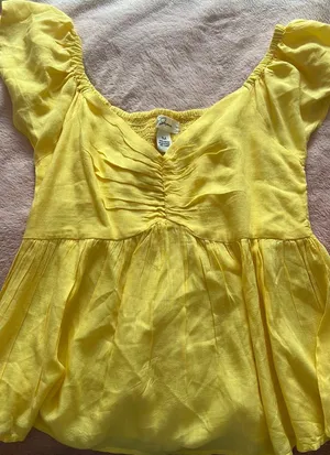 Yellow Top Size M thumbnail 1