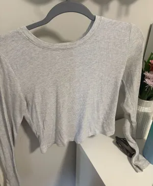 Garage long sleeve crop  thumbnail 1