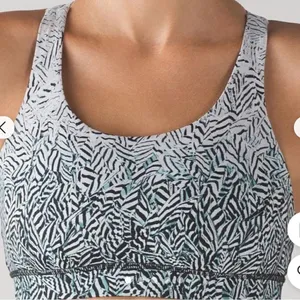 Lululemon x Janaina Milheiro Energy Sports Bra Women’s 4 thumbnail 1
