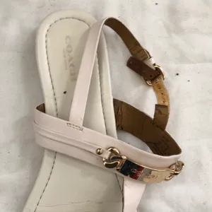 Coach Patent Leather T-Strap Logo Plate Caterine Sandals Light Beige Size 8 thumbnail 5