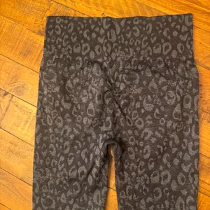 GYMSHARK Black Leopard Seamless Leggings‎ thumbnail 2