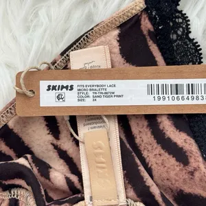 Skims Fits Everybody Lace Micro Bralette Sand Tiger Print Size 3X thumbnail 7